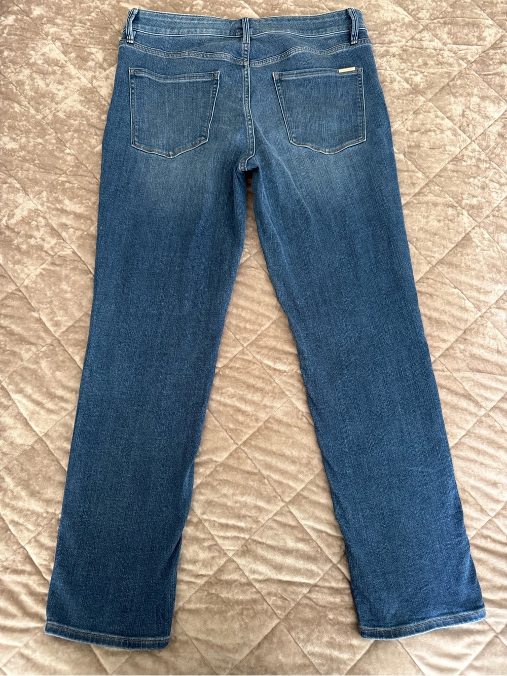 White House Black Market Women's Dark Blue mid rise slim straight jeans. Size 12 - Picture 2 of 4